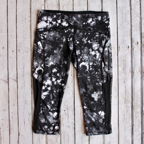 lululemon athletica Pants - Lululemon Black & White Crop Mesh Leggings